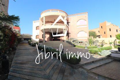 Très belle villa avec piscine ‡ 15 min d’Agadir