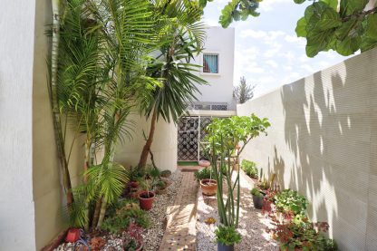 PRESTIGE & VOLUMES ! Villa familiale avec piscine et hammam à Cité Suisse