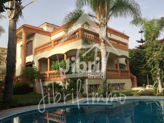 Splendide Villa avec Piscine et jardin à Agadir