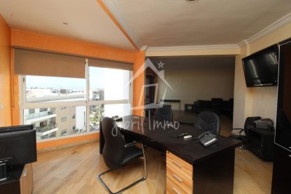 Bureau bien situé à louer à Founty