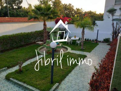 Grande villa à vendre en plein centre ville Agadir
