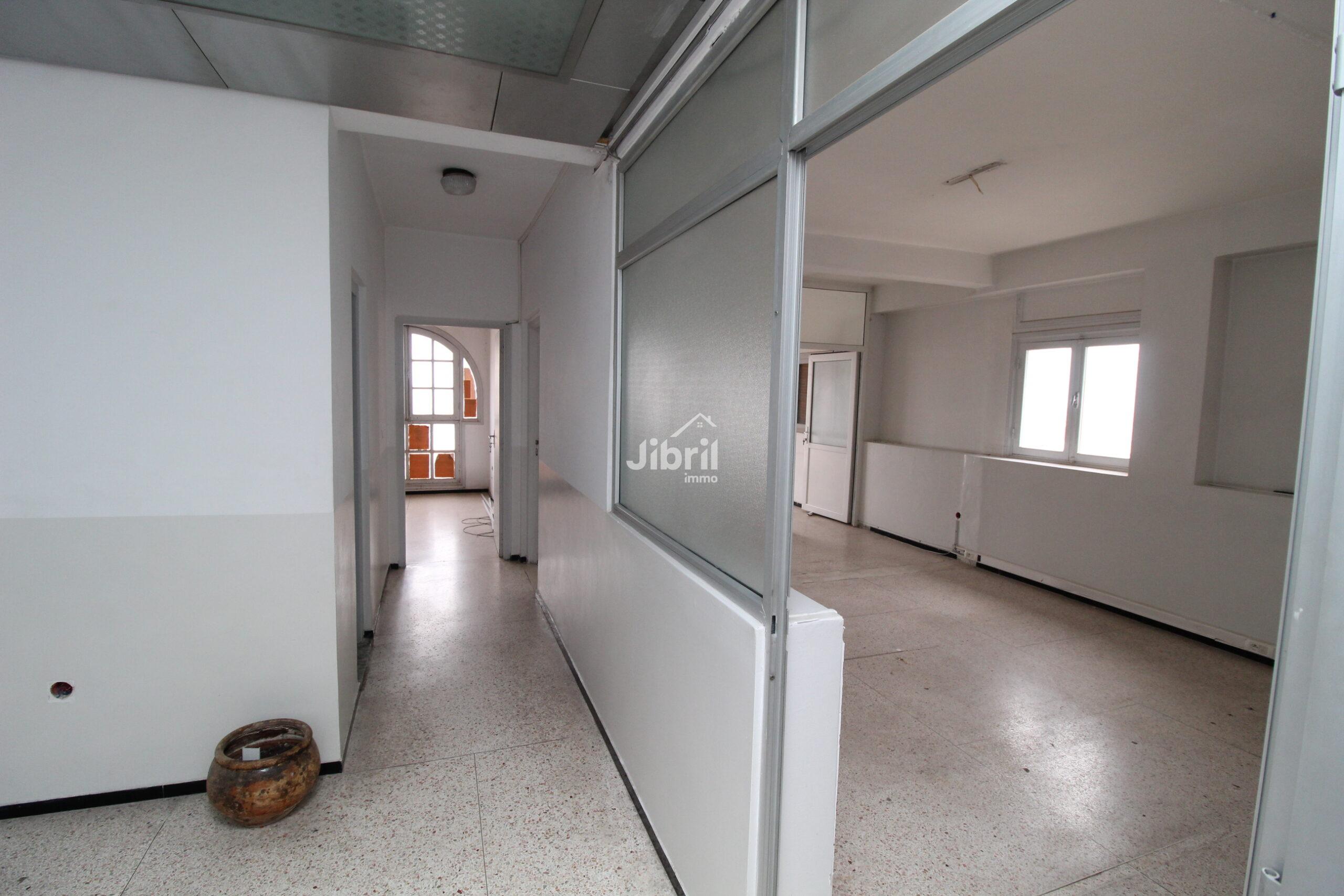 Bureau à louer Av Hassan 1er cité Dakhla Agadir