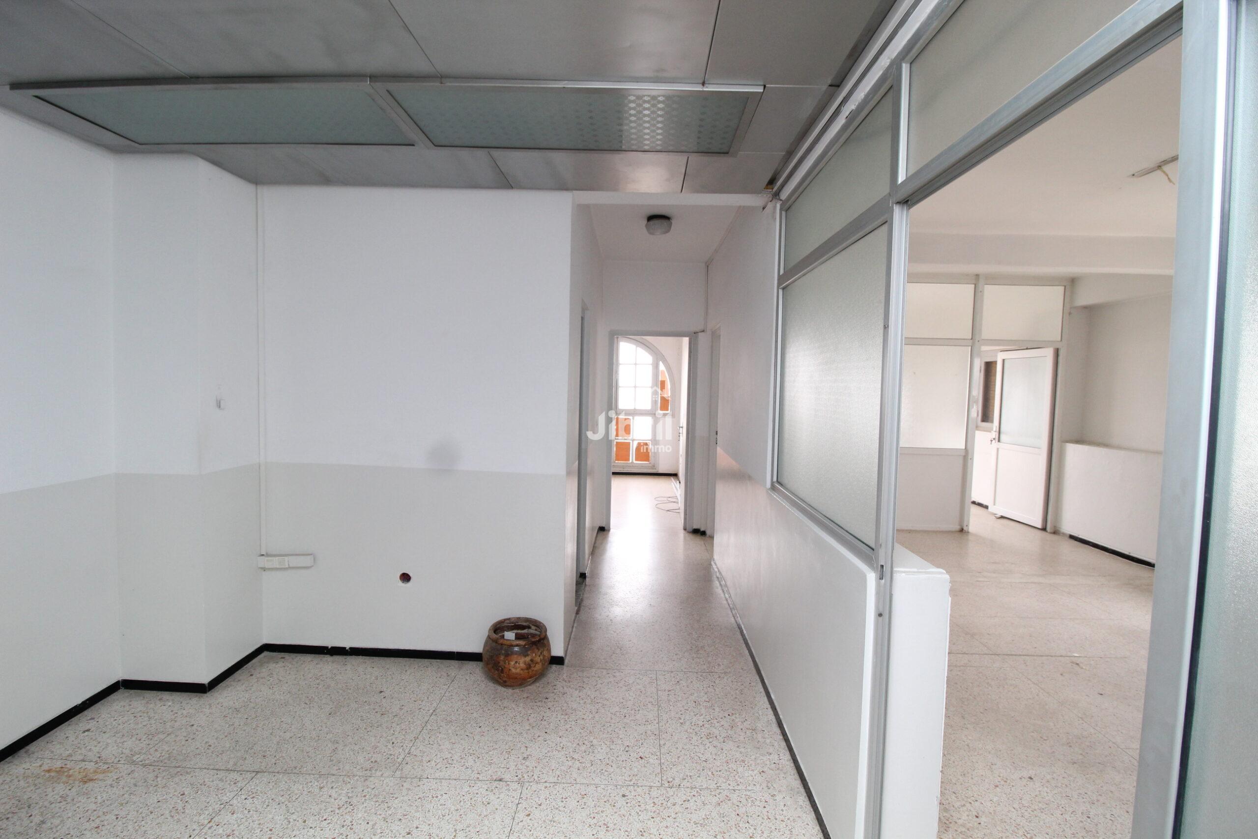 Bureau à louer Av Hassan 1er cité Dakhla Agadir