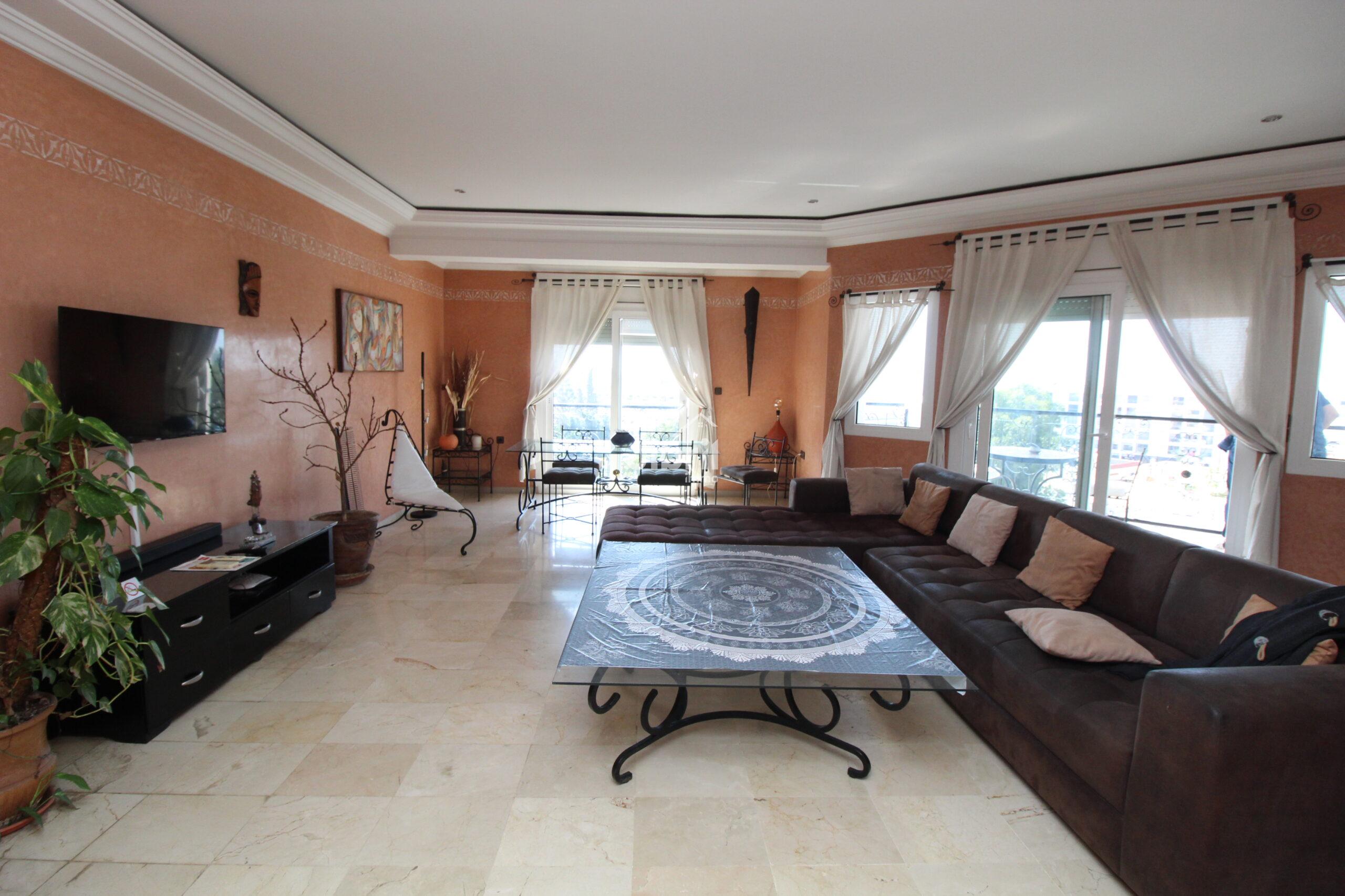 Appartement Spacieux avec Vue Imprenable sur Agadir