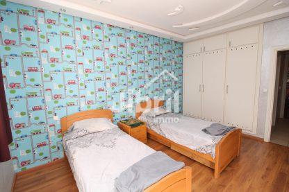 Appartement 2 chambres à louer à Agadir – Confort et sécurité en rez-de-chaussée