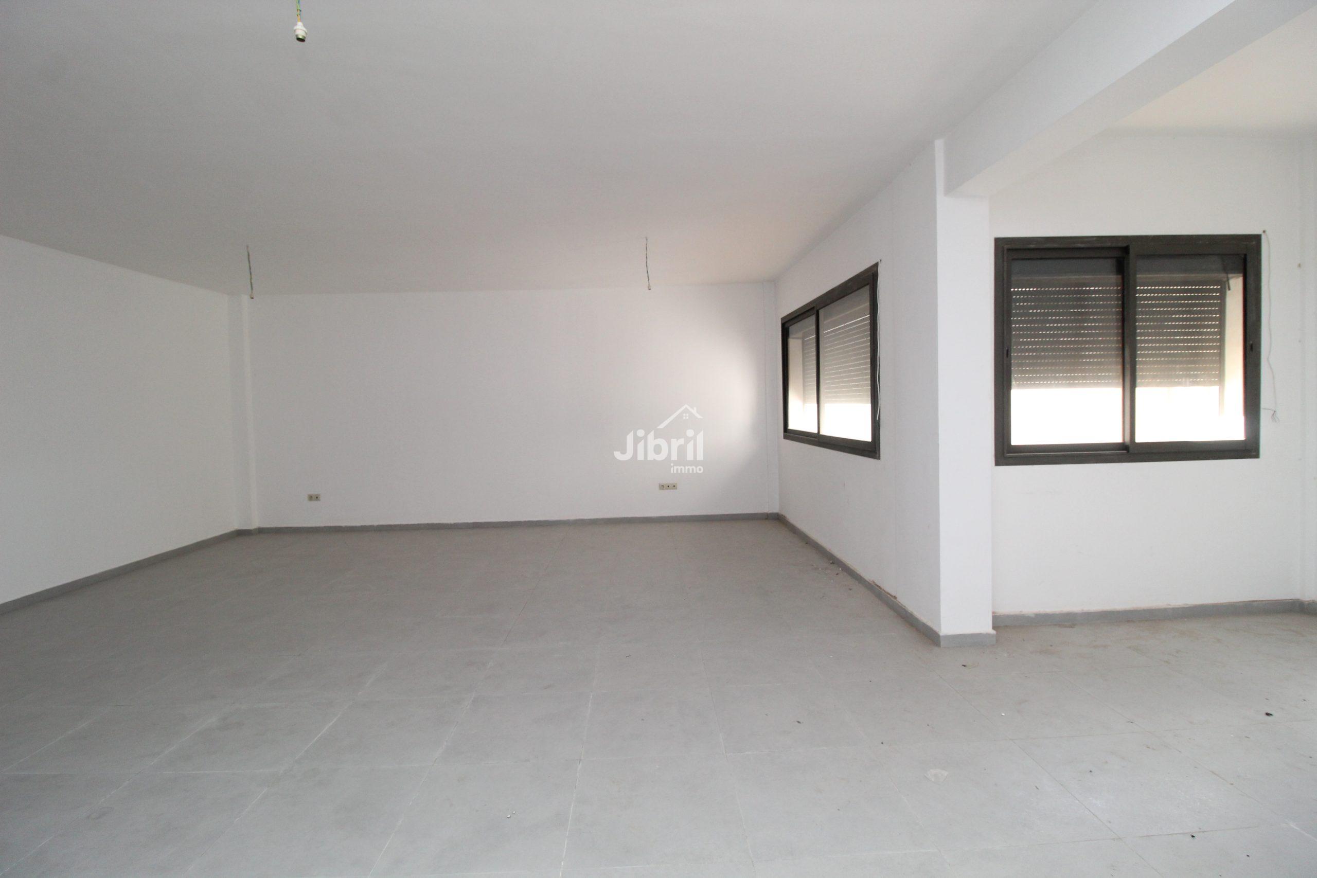 Bureau de 68 m² à Avenue Moukawama, Agadir