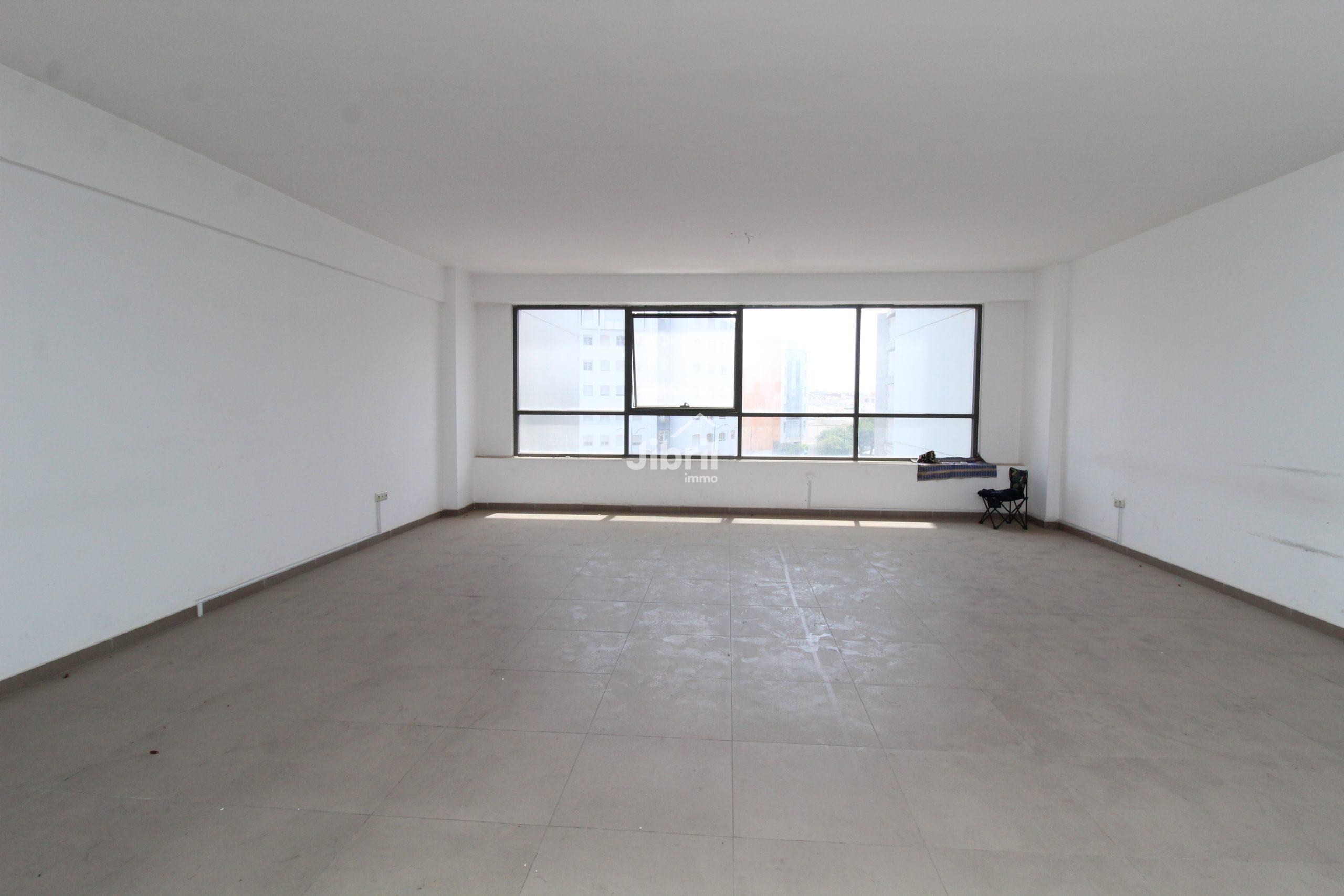 Plateau bureau de 65m² sur l’avenue Moukawama, Agadir