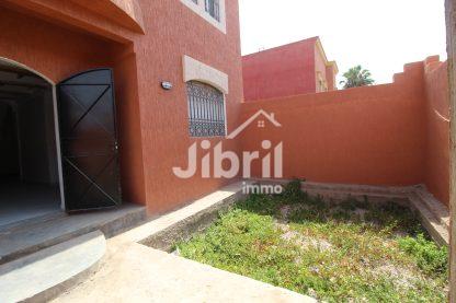 Maison familiale à Aït Melloul – 108 m² au sol, jardin, terrasses, à 15 minutes d’Agadir