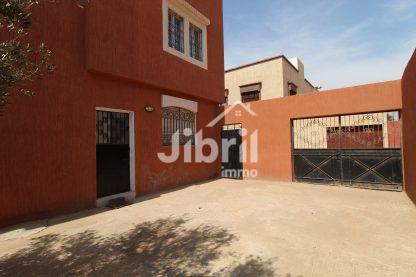 Maison familiale à Aït Melloul – 108 m² au sol, jardin, terrasses, à 15 minutes d’Agadir