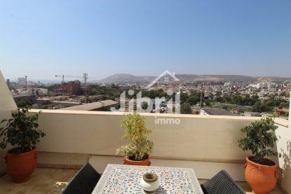 Bel appartement meublé avec balcon et piscine à Agadir