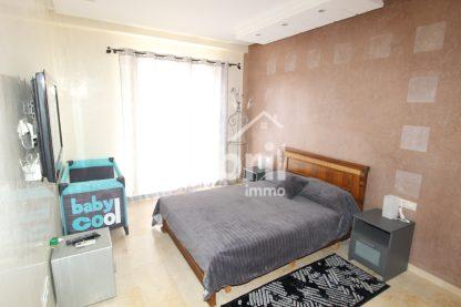 Bel appartement meublé avec balcon et piscine à Agadir