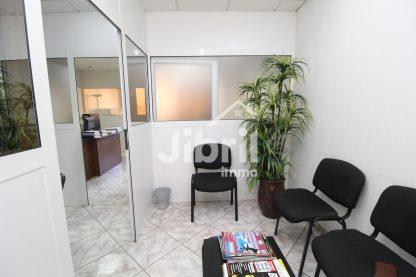 Plateau bureau aménagé de 57 m² – Avenue Moukawama, Agadir