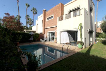 Superbe villa meublée avec piscine à Haut Founty