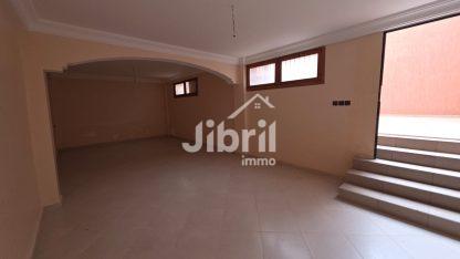 Spacieuse villa à Dakhla – Fort potentiel, volumes généreux et opportunité à saisir