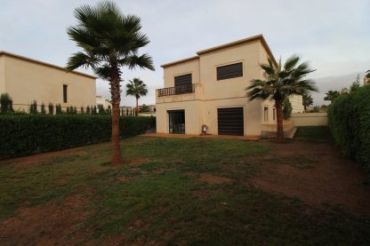 Villa à vendre à Agadir   Quartier Bensergao Aghroud, proche des Golfs