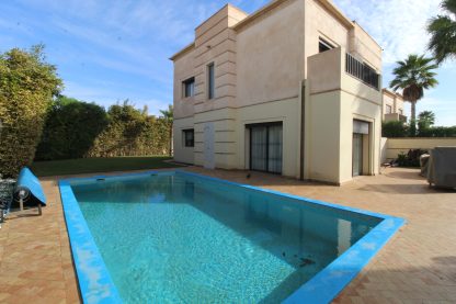 PREMIUM   Villa de luxe à vendre à Agadir avec piscine chauffée, jardin et énergie solaire