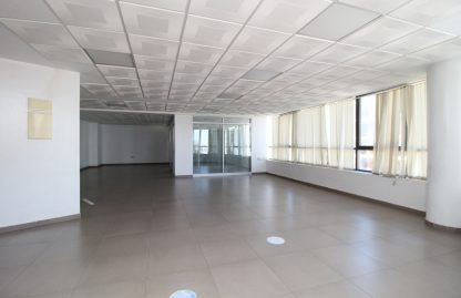 Bureau spacieux de 116 m2 sur l’avenue Moukawama