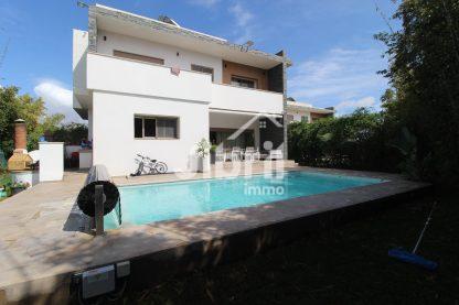 Villa de standing à Bensergao – Résidence sécurisée avec piscine privée et grand jardin