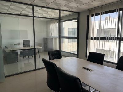 Bureau aménagé à Agadir Bay   Espace professionnel moderne et fonctionnel