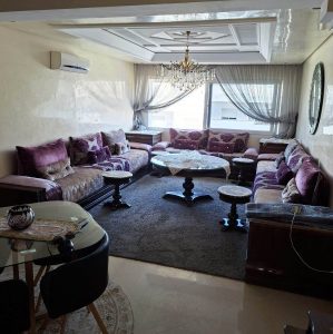 Appartement 2 chambres à location à Hay Mohammadi Agadir | Balcon, loggia et salon lumineux