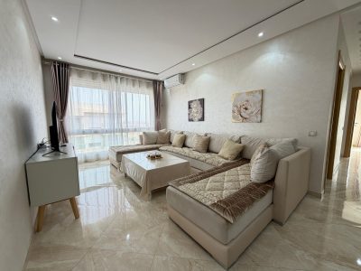 Bel appartement lumineux à Riad Salam, Agadir   Dernier étage avec ascenseur et double exposition