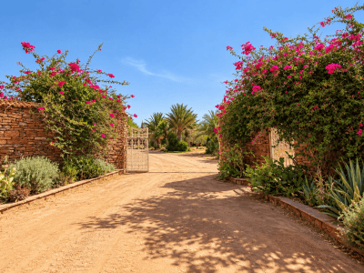 Propriété d’exception à Issen avec piscine et jardin sur terrain de 17 453m2